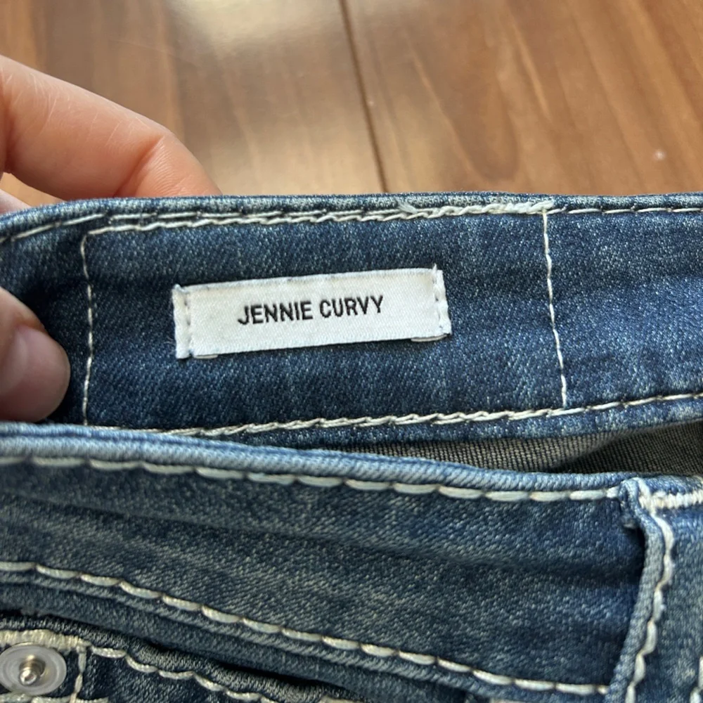 True Religion Jennie Big T Curvy Straight Jean - Picture 5 of 8